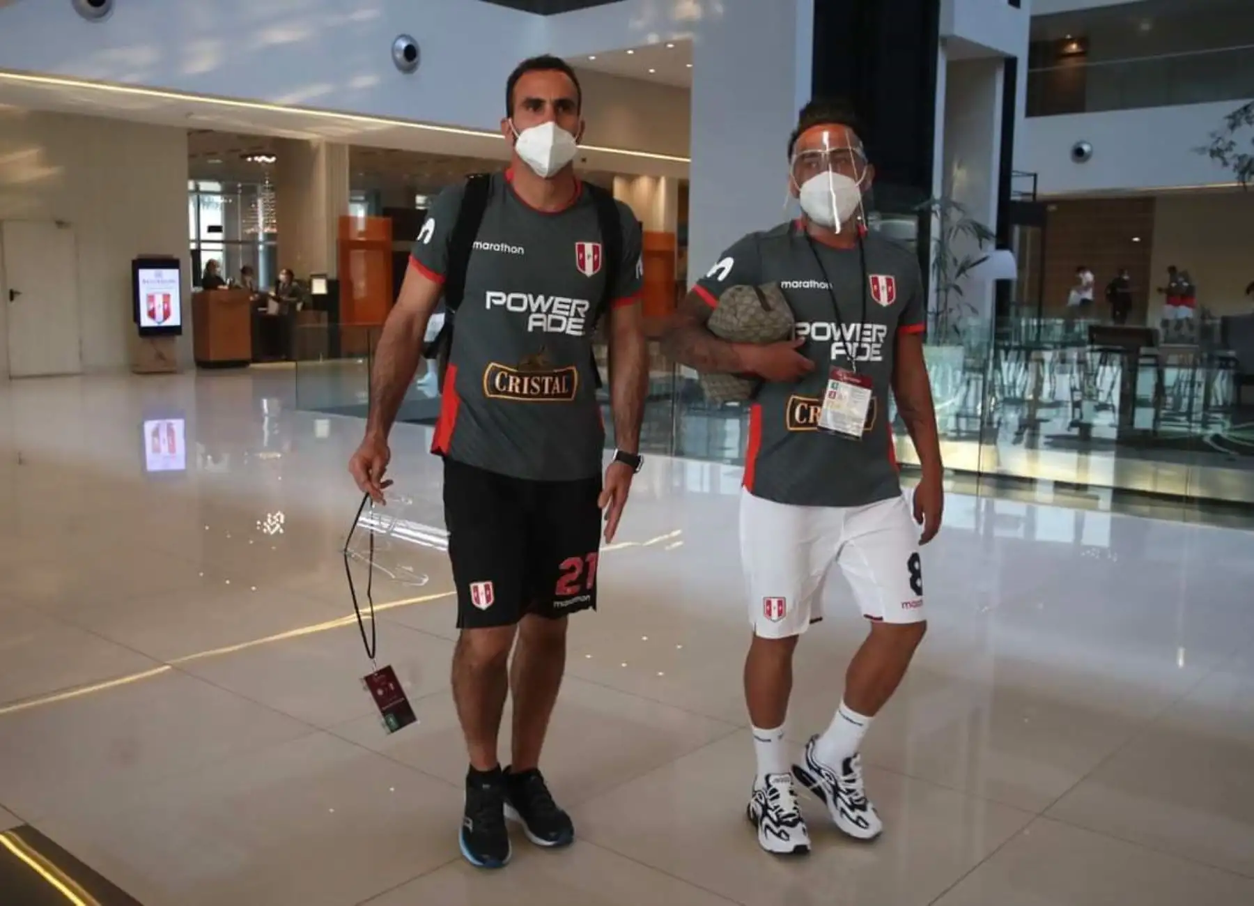 La Selección Peruana deja el hotel de concentración para dirigirse al estadio Defensores del Chaco en Asunción donde enfrentará a Paraguay por la primera fecha de las eliminatorias rumbo a Qatar 2022. Foto: FPF