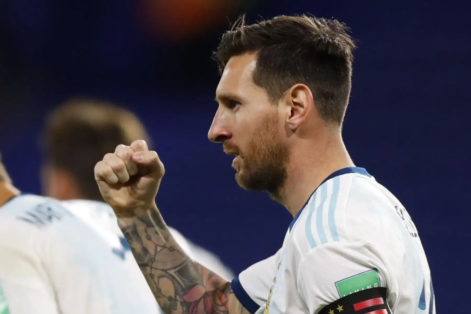 El argentino Lionel Messi celebra después de anotar contra Ecuador durante su partido de fútbol clasificatorio sudamericano para la Copa Mundial de la FIFA 2022 en el estadio La Bombonera en Buenos Aires el 8 de octubre de 2020, en medio de la pandemia del nuevo coronavirus COVID-19. Foto: AFP