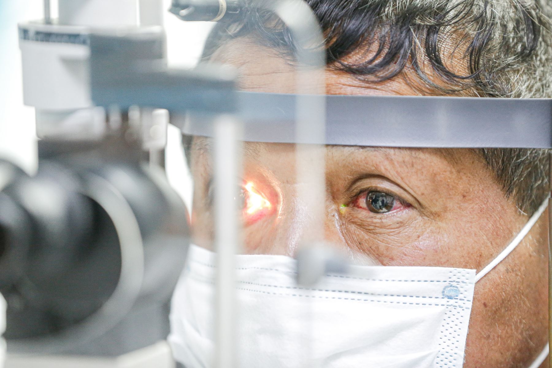 Cambios de temperaturas pueden provocar infecciones en los ojos, como la conjuntivitis. Foto: Cortesía