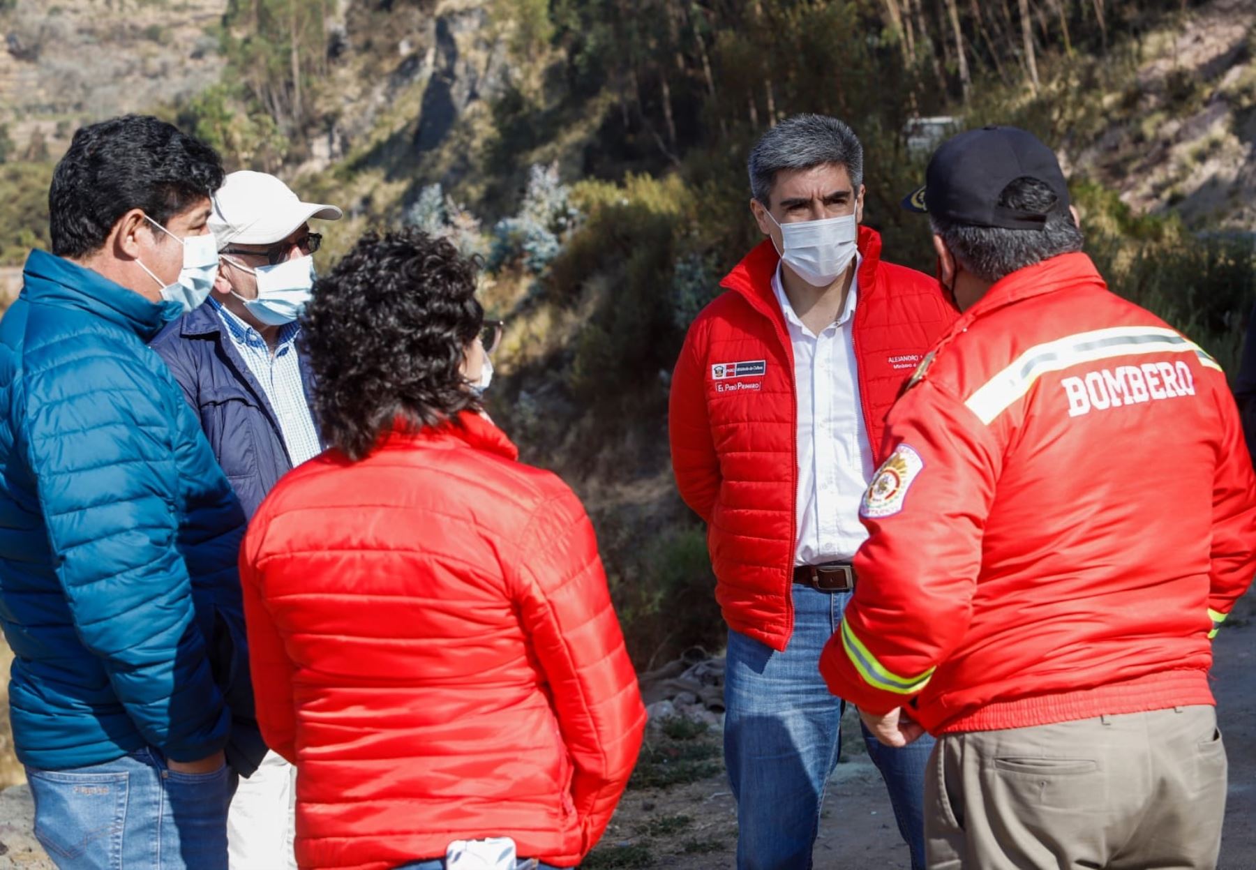 Ministro de Cultura, Alejandro Neyra, descartó daños en el patrimonio arqueológico de Cusco por el incendio forestal que se registra desde ayer cerca de la Ciudad Imperial. ANDINA/Difusión