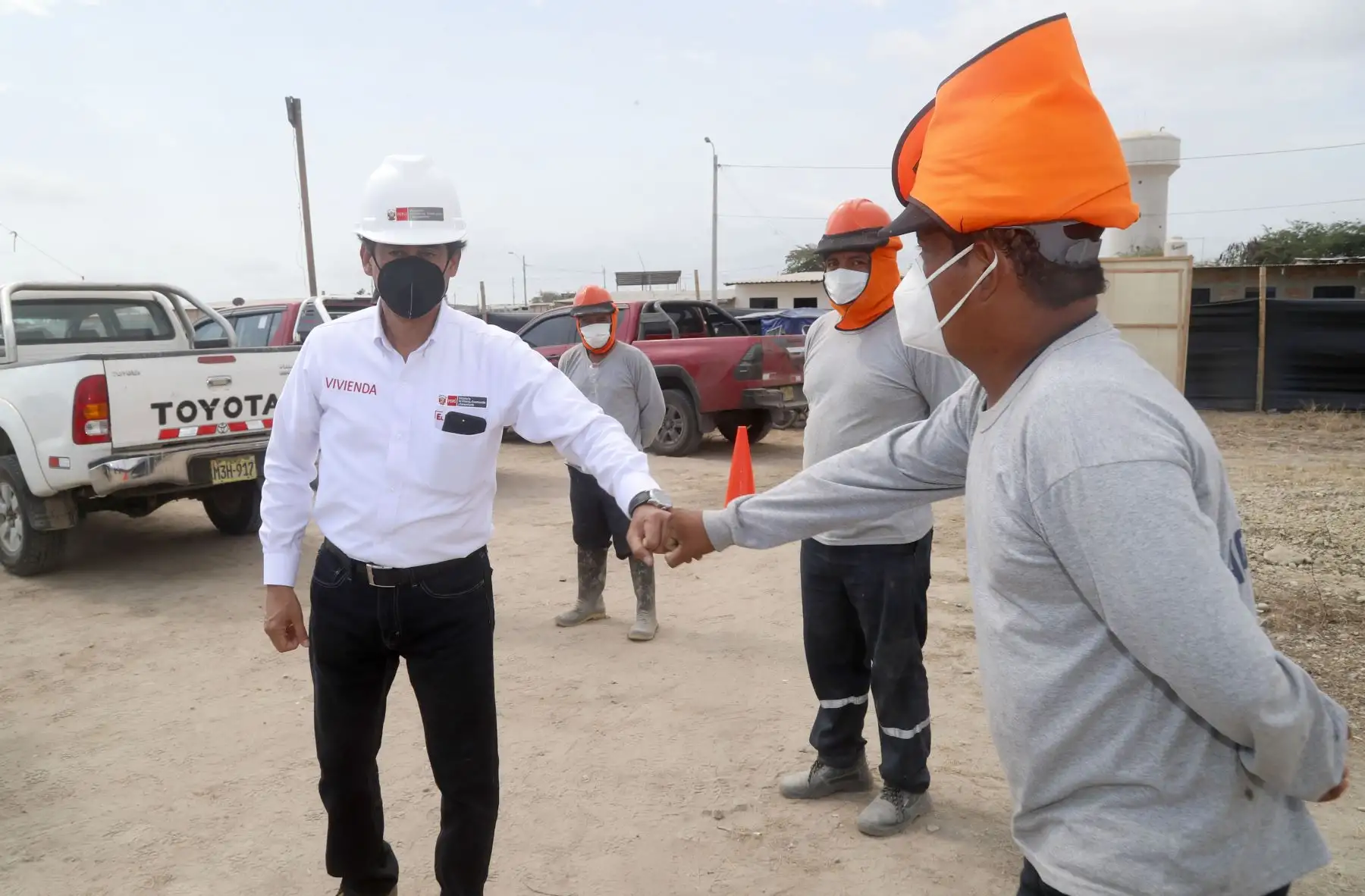 Ministro de Vivienda Construcción y Saneamiento Carlos Lozada acompañado del Presidente del Congreso Manuel Merino realiza una visita de trabajo a la región Tumbes e inspecciona obras en PTAP El Milagro y Aguas Verdes. Foto: ANDINA/Ministerio de Vivienda