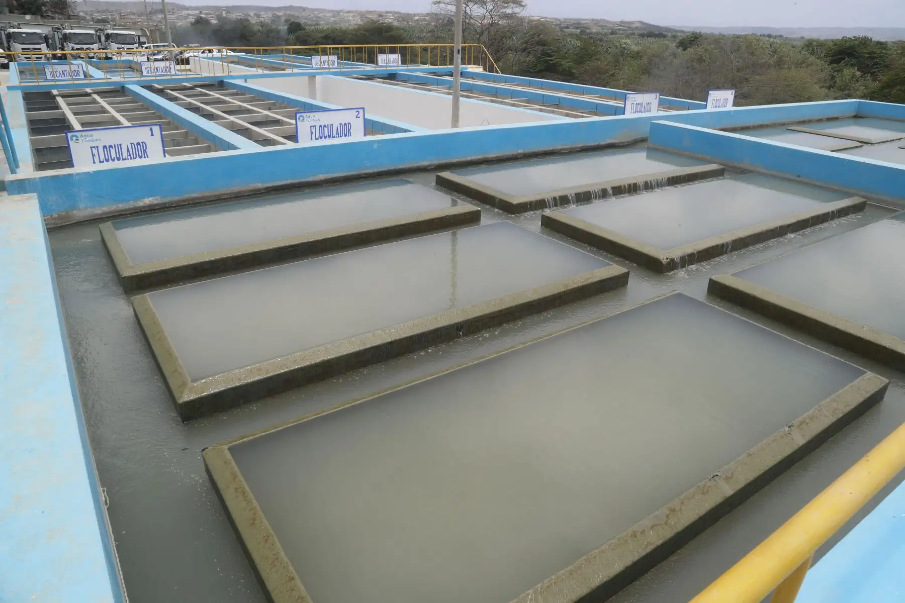 Ministro de Vivienda Construcción y Saneamiento Carlos Lozada acompañado del Presidente del Congreso Manuel Merino realiza una visita de trabajo a la región Tumbes e inspecciona obras en PTAP El Milagro y Aguas Verdes. Foto: ANDINA/Ministerio de Vivienda