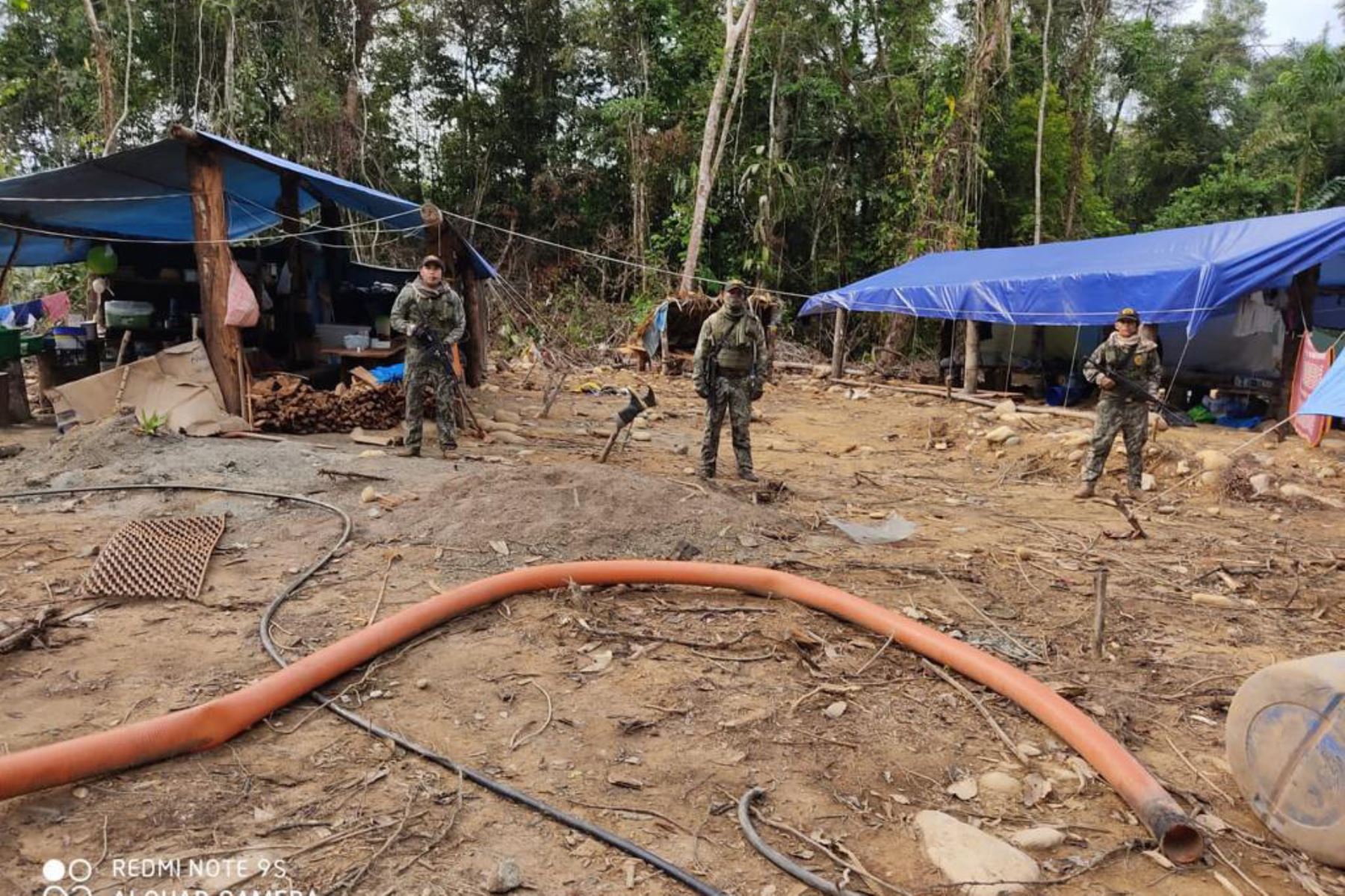 Militares y policías participaron en operación en el sector Lechemayo-Río Chaspa, en la reserva nacional Bahuaja Sonene (Madre de Dios). Foto: ANDINA/Difusión