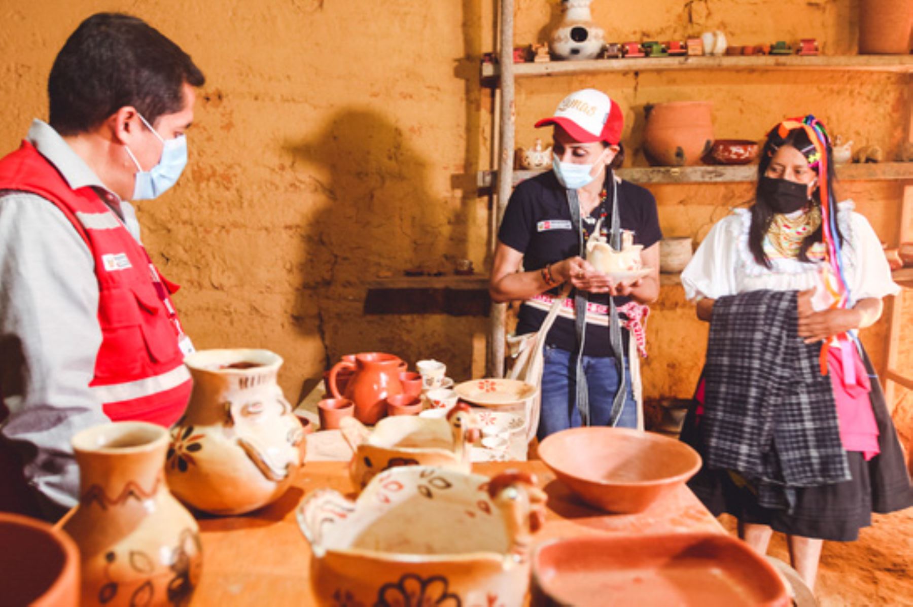 La ministra Patricia Donayre estuvo en Lamas, región San Martín, donde visitó el comedor popular Llackta Amachakuna, en el centro poblado de la comunidad Kechwa Wayku. Foto: ANDINA/Midis