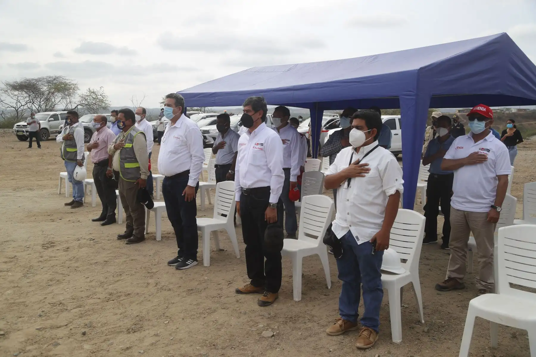 El ministro de Vivienda, Construcción y Saneamiento, Carlos Lozada, inspeccionó avance de obras e instalación de los servicios de agua potable y alcantarillado en el caserío de Francos, distrito de San Jacinto, provincia de Tumbes. Foto: ANDINA/Ministerio de Vivienda