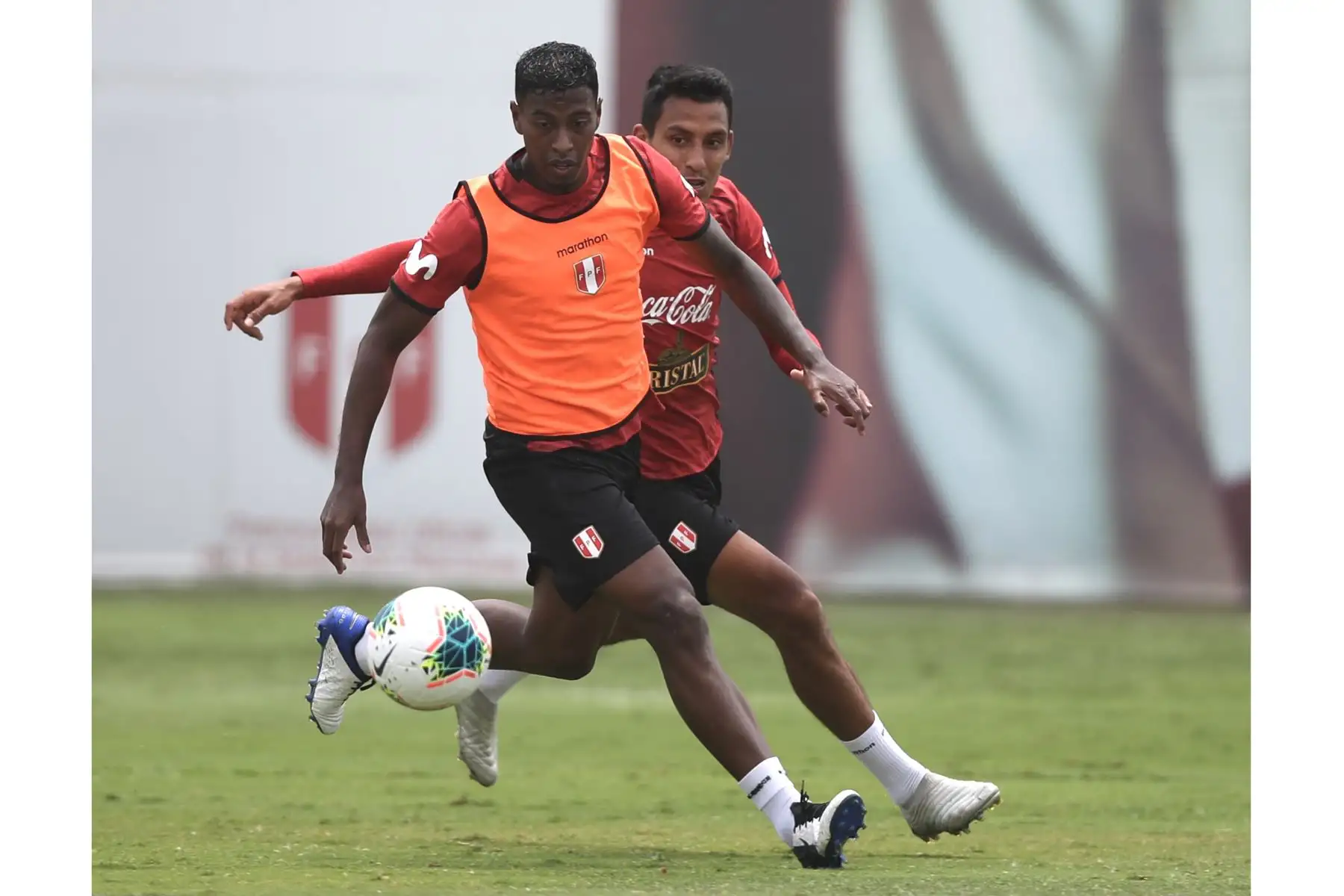 Miguel Araujo (FC Emmen). Foto: @SeleccionPeru
