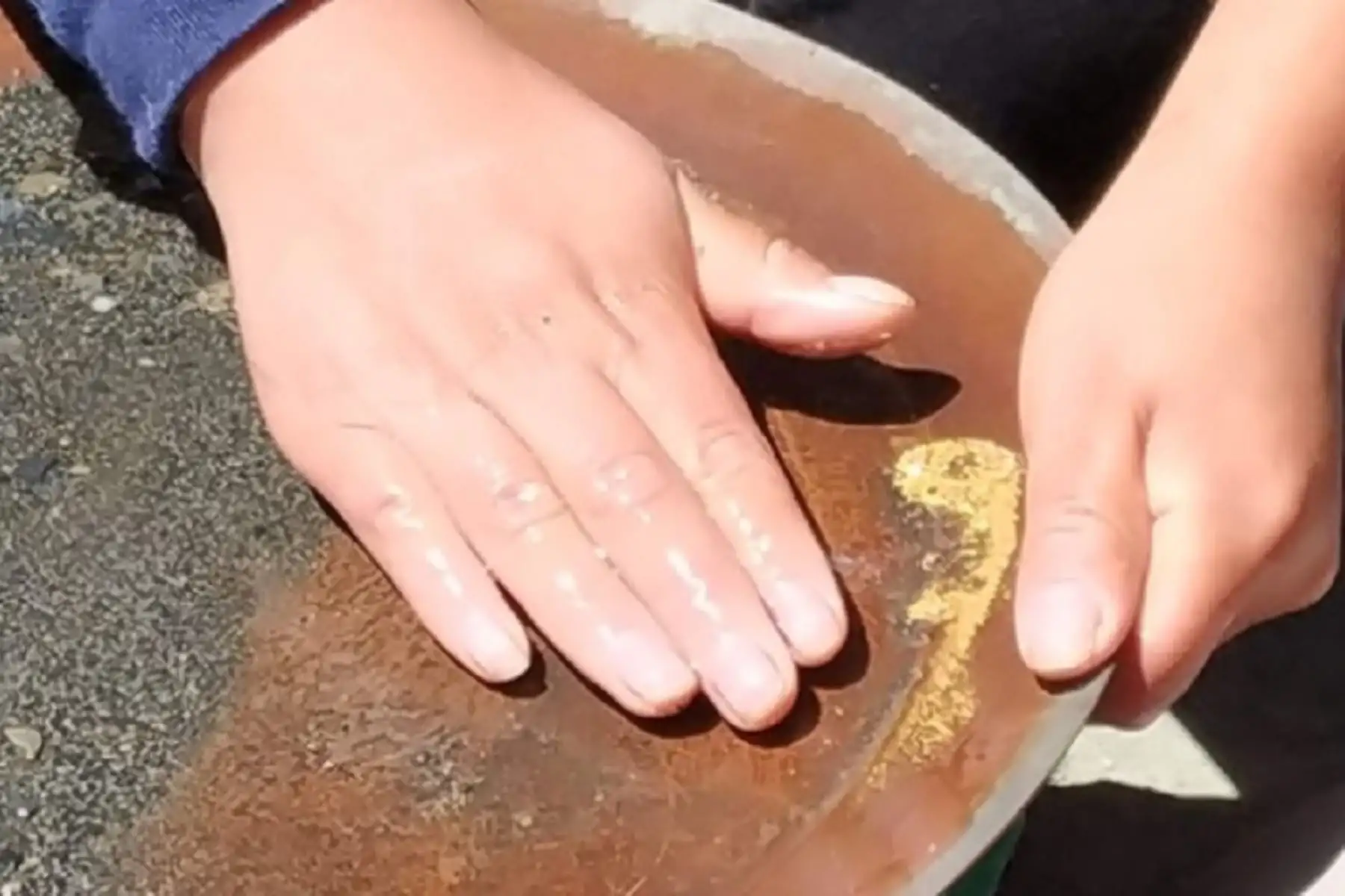 Gracias al uso de una nueva tecnología, los pequeños mineros y mineros artesanales del distrito de Ananea, en la región Puno, han empezado a prescindir del nocivo mercurio para obtener oro y con ello cuidar su salud y el medioambiente. ANDINA/archivoANDINA/Difusión