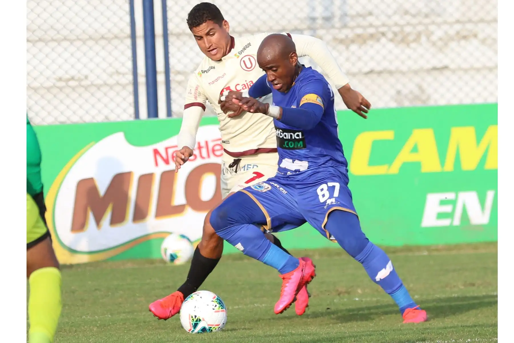 Universitario de Deportes y Deportivo Binacional empataron 1a1, en  partido disputado en el estadio Iván Elías Moreno, de Villa El Salvador, por la decimosétima fecha del torneo Apertura de la Liga 1.Foto: ANDINA/Liga 1 Universitario de Deportes y Deportivo Binacional empataron 1a1, en  partido disputado en el estadio Iván Elías Moreno, de Villa El Salvador, por la decimosétima fecha del torneo Apertura de la Liga 1.Foto: ANDINA/Liga 1