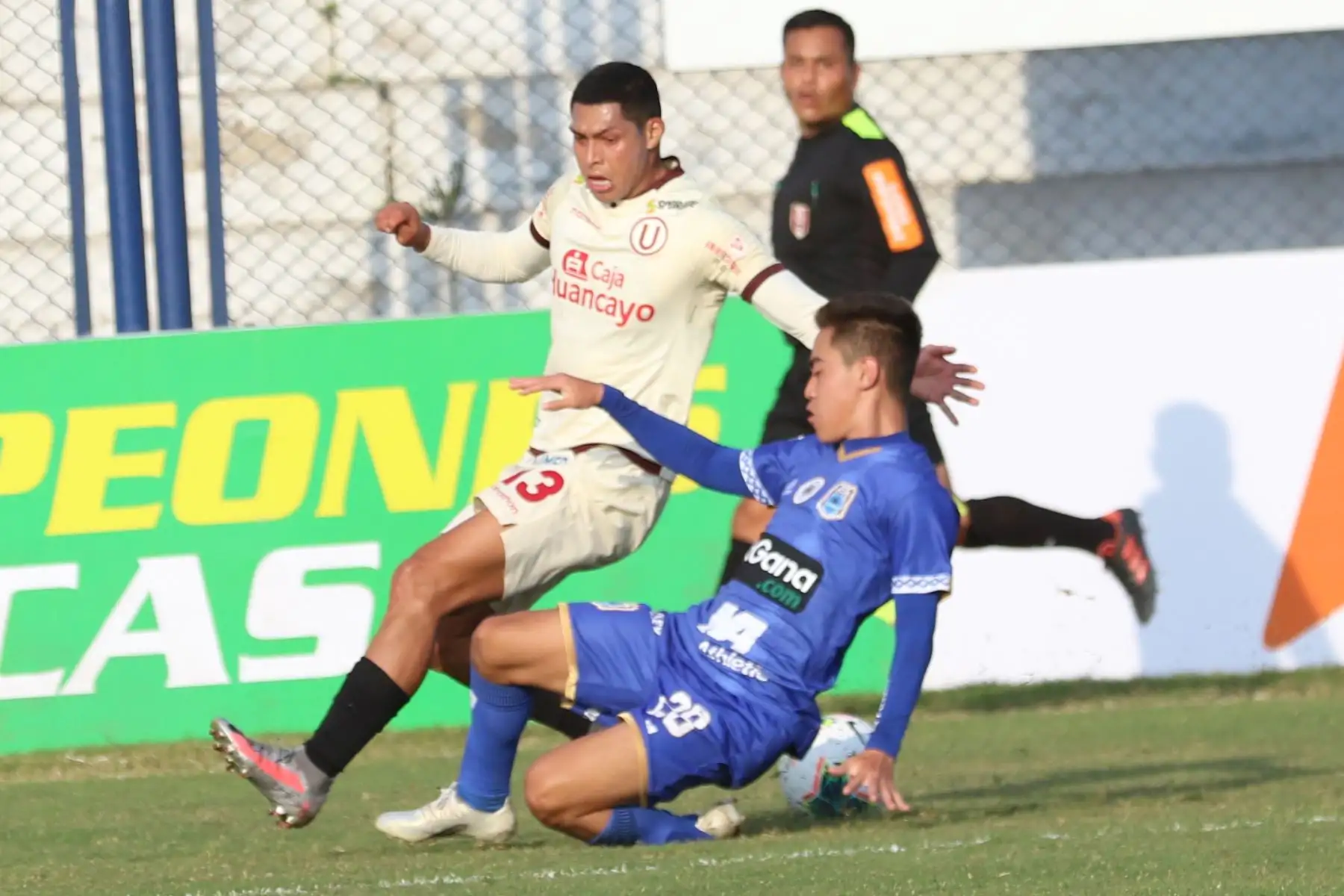 Universitario de Deportes y Deportivo Binacional empataron 1a1, en  partido disputado en el estadio Iván Elías Moreno, de Villa El Salvador, por la decimosétima fecha del torneo Apertura de la Liga 1.Foto: ANDINA/Liga 1 Universitario de Deportes y Deportivo Binacional empataron 1a1, en  partido disputado en el estadio Iván Elías Moreno, de Villa El Salvador, por la decimosétima fecha del torneo Apertura de la Liga 1.Foto: ANDINA/Liga 1