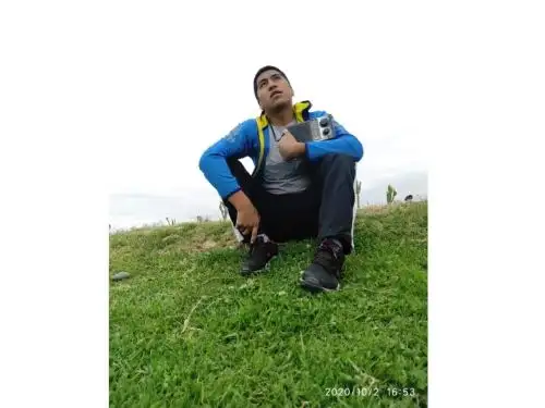 Conoce la sorprendente historia de Jesús Luque, premiado como mejor actor del Festival de Cine de Lima 2020. El joven artista natural de Puno, becado por Pronabec, aprendió actuación escuchando literatura clásica por radio.