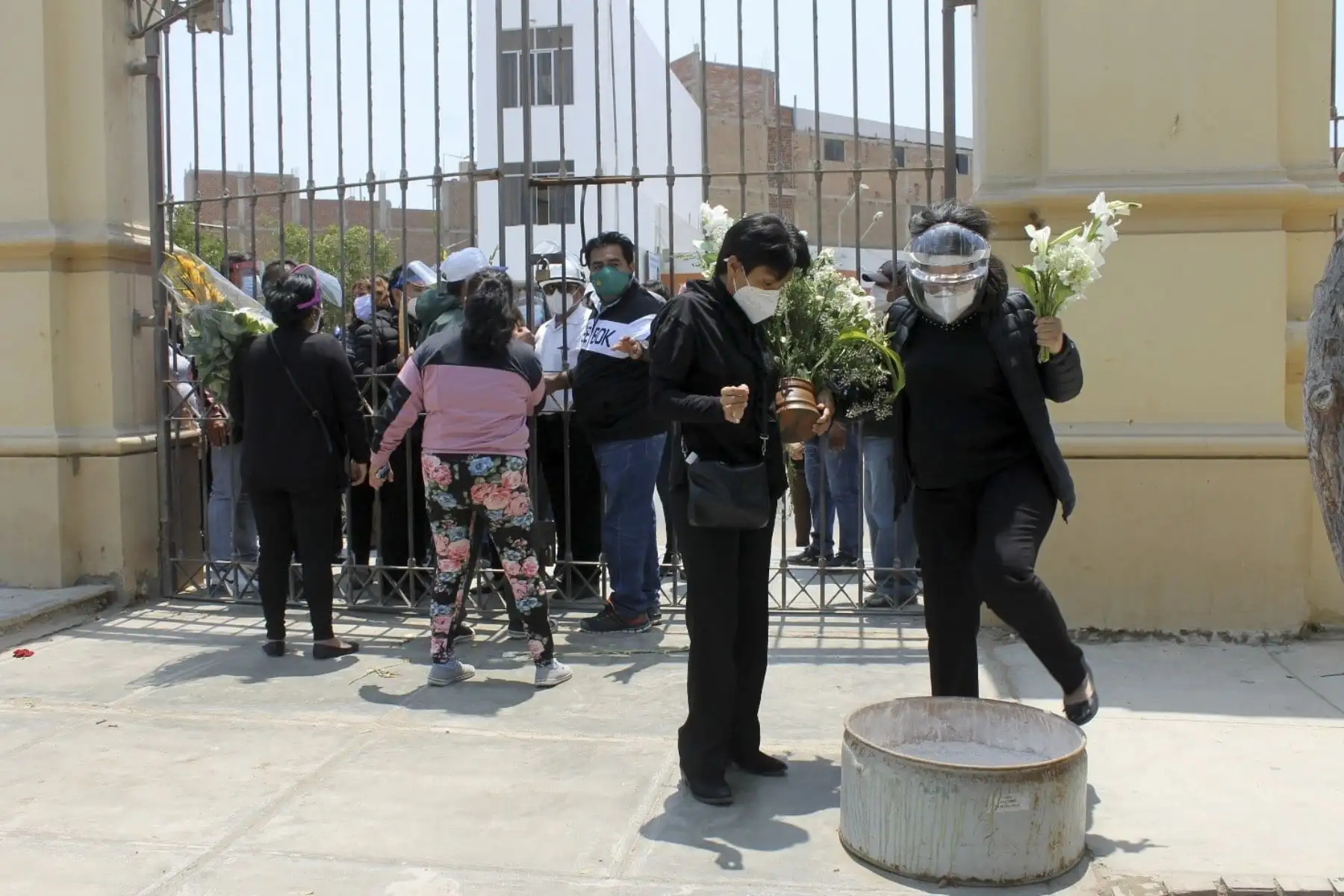 El cementerio El Carmen de Chiclayo será fumigado cada dos días para evitar contagios con el nuevo coronavirus. Foto: ANDINA/Difusión