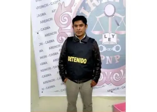Policía Nacional de Áncash intervino al alcalde de Quillo, Santos Caballero Lacho, por participar de una reunión social en pleno toque de queda.