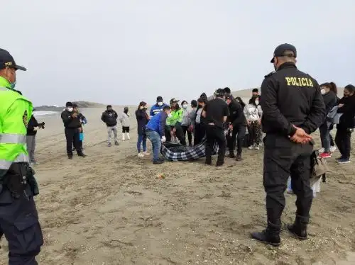 La Policía Nacional confirmó la muerte de un pescador a causa del naufragio de una embarcación frente al litoral de Huarmey, en Áncash.