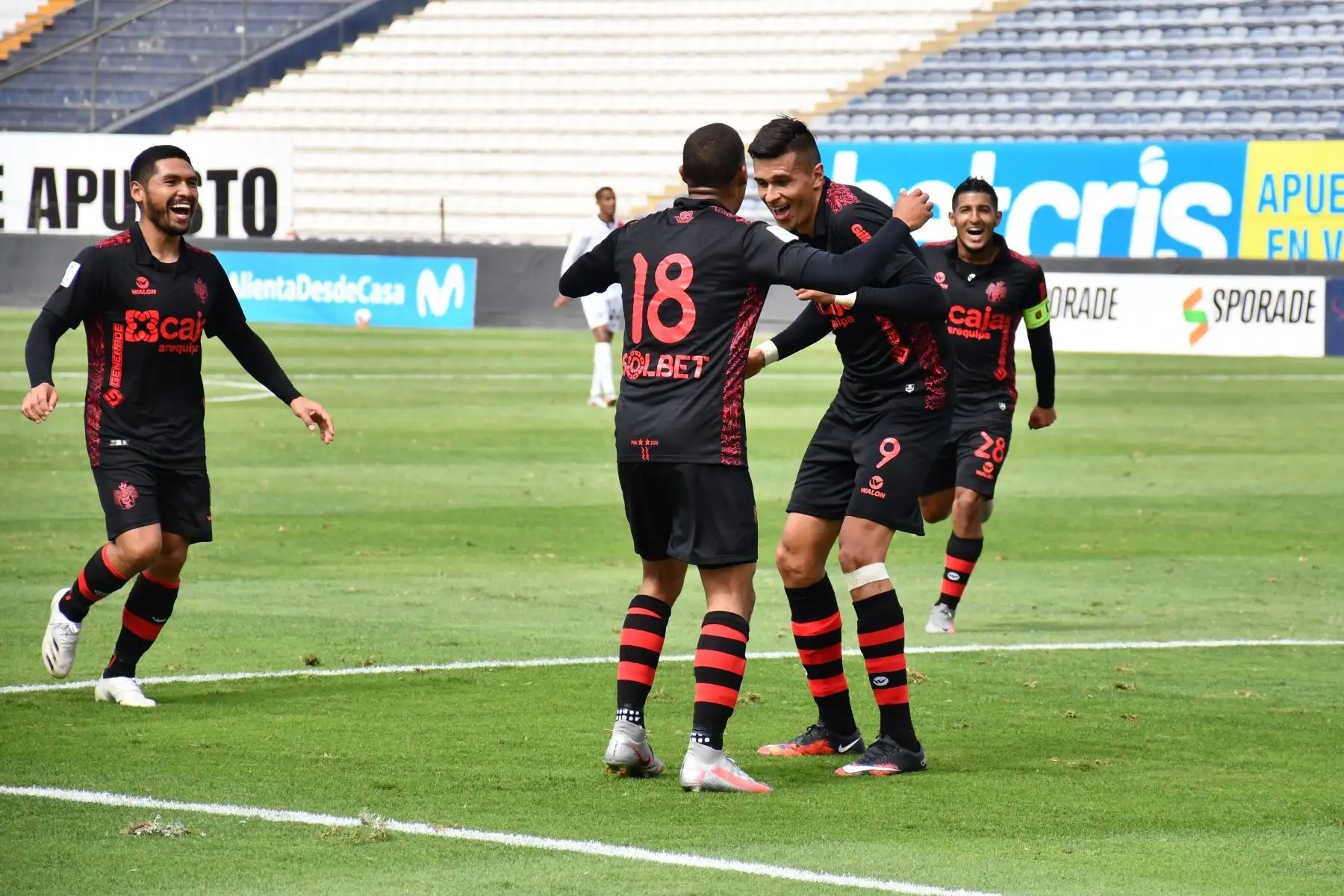 Othoniel Arce celebra su gol en partido de la fecha 19 de la Liga 1 en el estadio Alejandro Villanueva. Foto : ANDINA / Liga 1