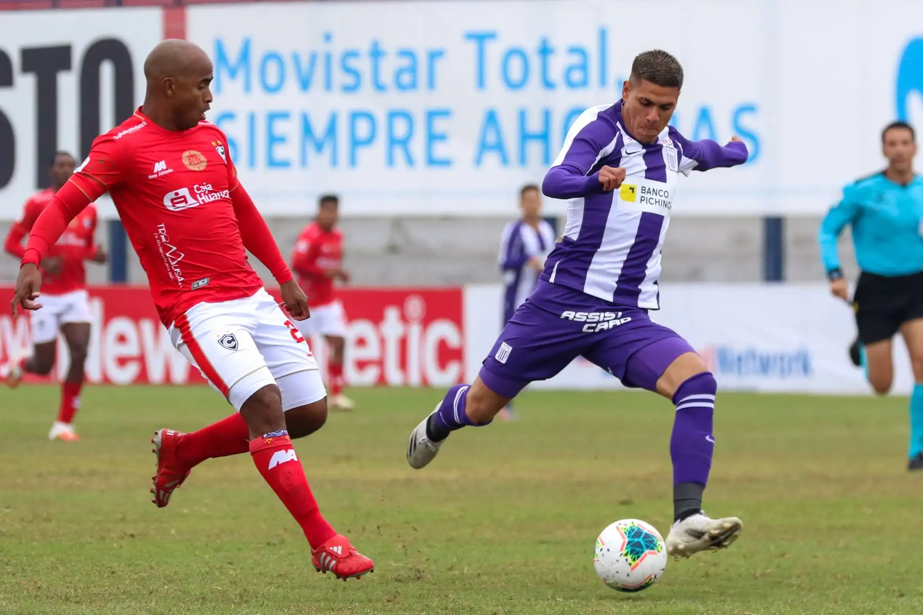 Alianza Lima empata 1 a 1 con  Club  Cienciano,  en partido de la fecha 19 de la Liga 1 en el estadio de Villa el Salvador. Foto : ANDINA / Liga 1