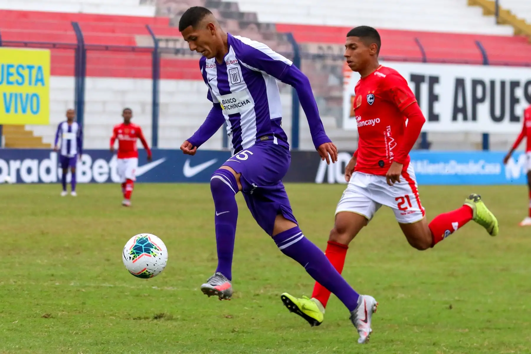 Club  Cienciano gano 2 a 1 a Alianza Lima,  en partido de la fecha 19 de la Liga 1 en el estadio de Villa el Salvador. Foto : ANDINA / Liga 1