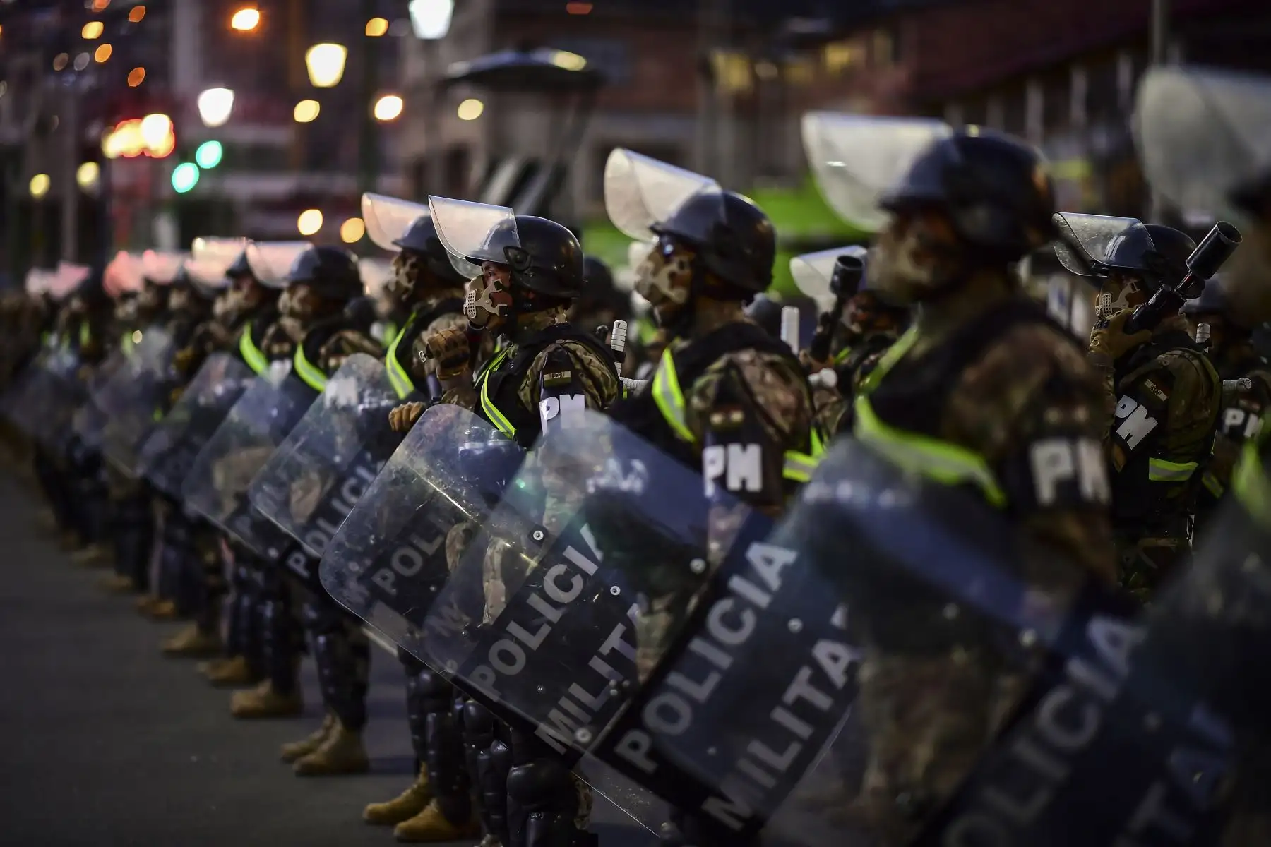 Los militares están desplegados en La Paz previo al inicio de las elecciones generales que se desarrollan en medio de la pandemia. Foto: AFP