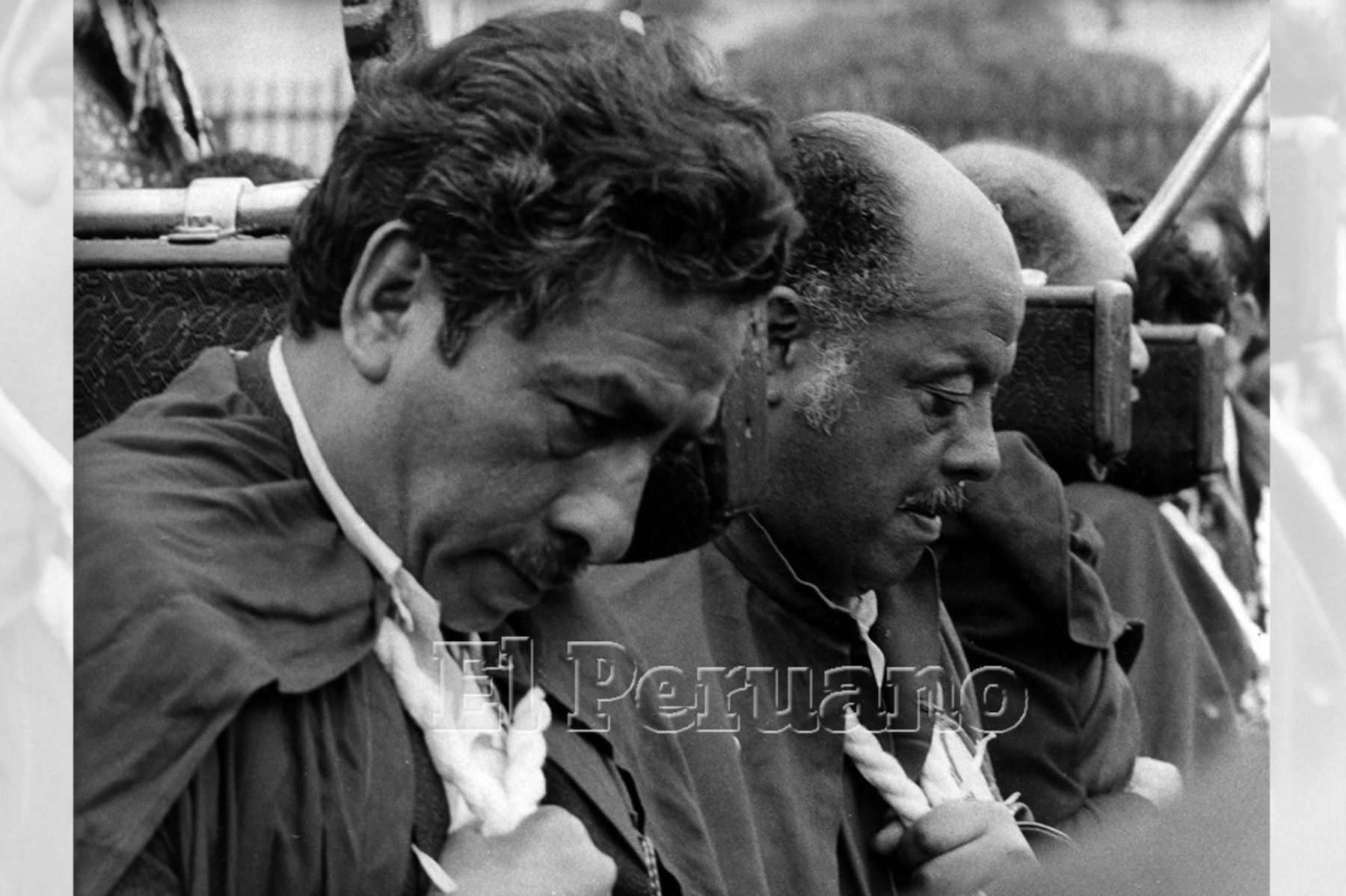 Lima - 18 octubre 1978. Cuadrilla de cargadores del Señor de los Milagros.  Foto: Archivo Histórico El Peruano