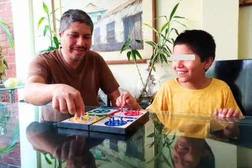 Niños y niñas limeños desean que sus padres atiendan más sus emociones.