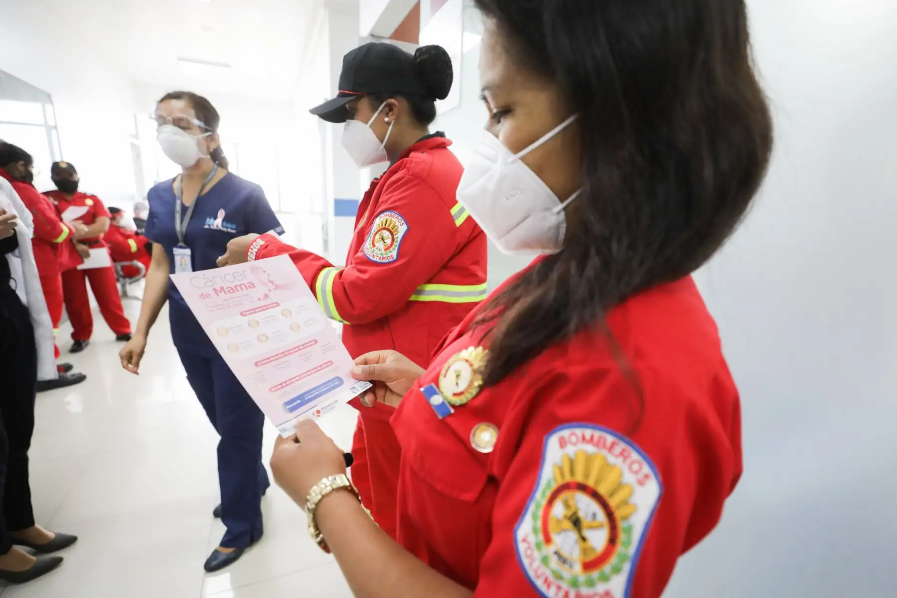 EsSalud realizó mamografías 3D a heroínas bomberas para descartar cáncer de mama.

Foto:ANDINA / Essalud
