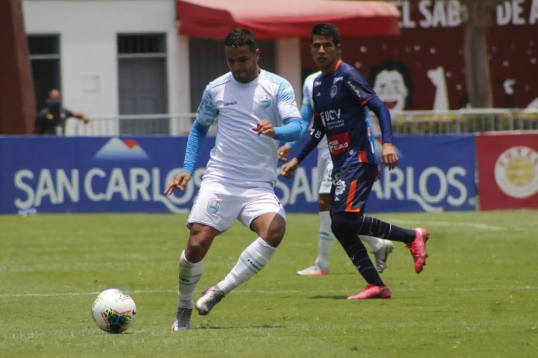 UCV y Deportivo Llacuabamba se enfrentan por la jornada 19 de la Liga 1, en el estadio Iván Elías Moreno. Foto: Liga 1