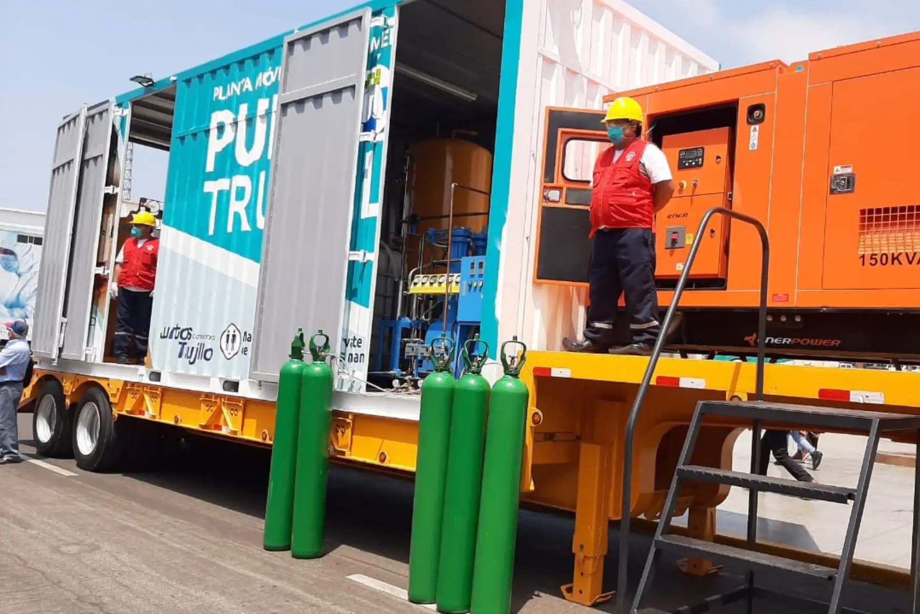 La municipalidad de Trujillo puso en operaciones una planta generadora de oxígeno medicinal y consultorios móviles para detectar covid-19. Foto: ANDINA/Difusión