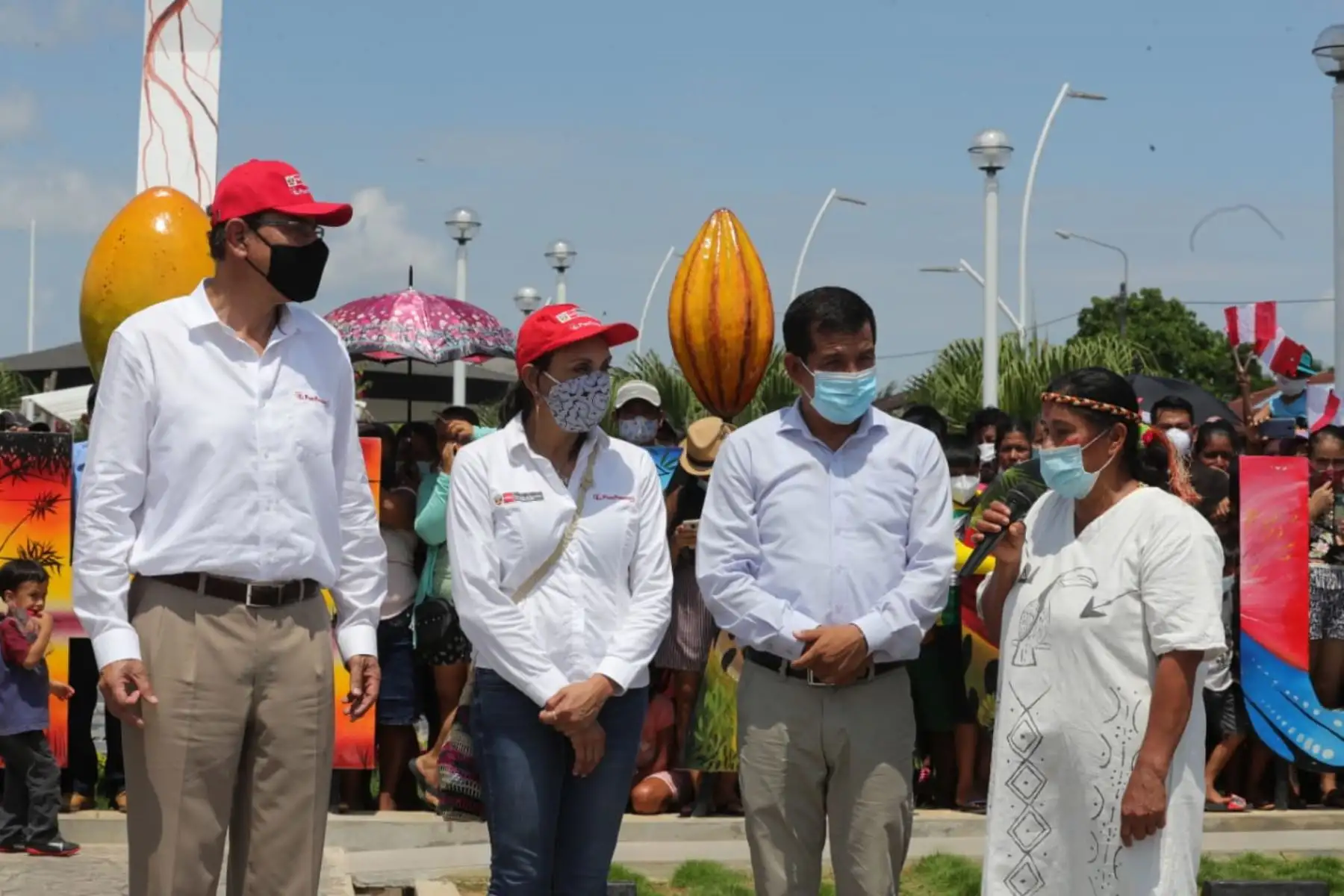 El presidente Martín Vizcarra, participa en la presentación del Núcleo Ejecutor del Proyecto Noa Jayatai – Mujer en la región Loreto. Este es el primer núcleo integrado por mujeres nativas de la Amazonía peruana. Foto: ANDINA/ Prensa Presidencia