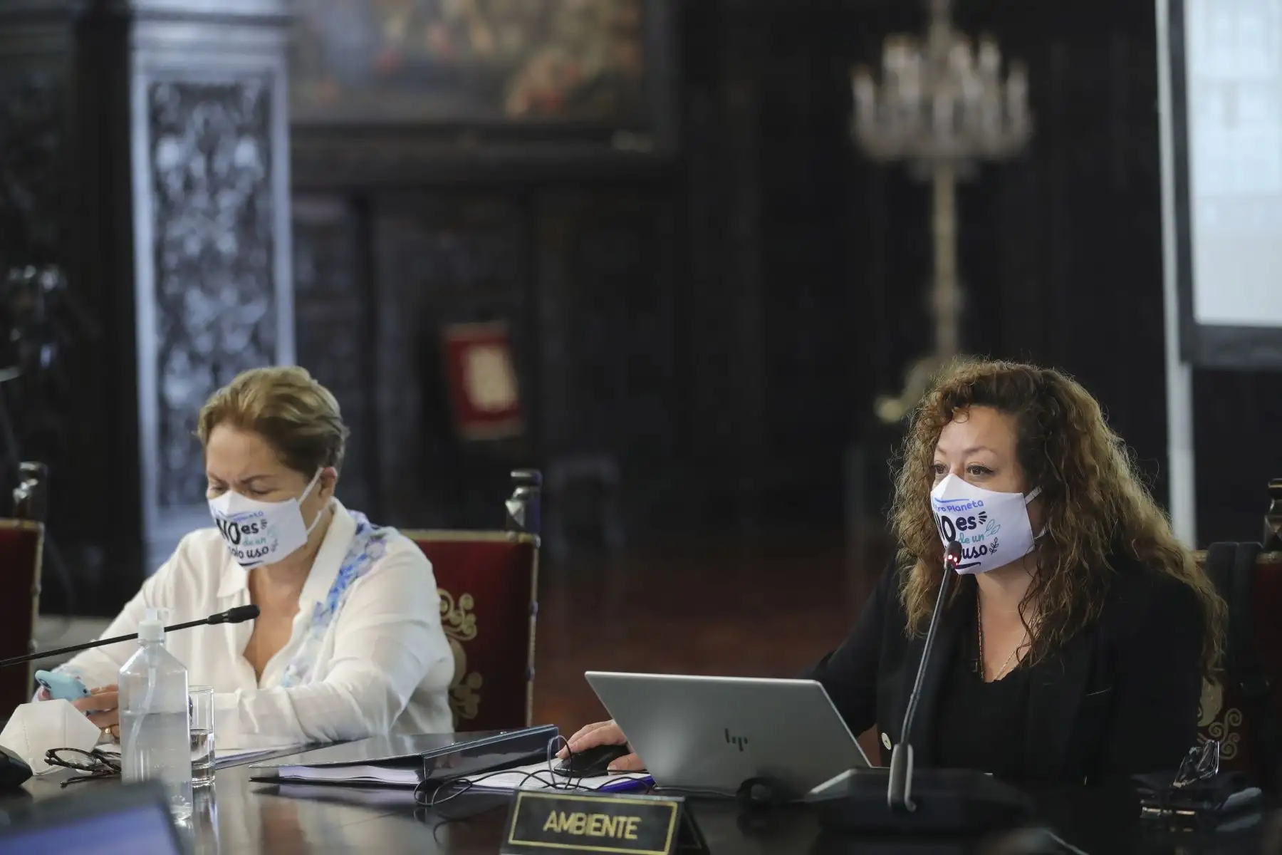 Presidente de la República, Martín Vizcarra en el marco del consejo de ministros, encabezó el lanzamiento de la campaña del Ministerio del Ambiente: Nuestro planeta no es de un solo uso, campaña que busca incentivar el uso de mascarillas reutilizables y empaques biodegradables, así como compostables en el delivery. Foto: ANDINA/Prensa Presidencia