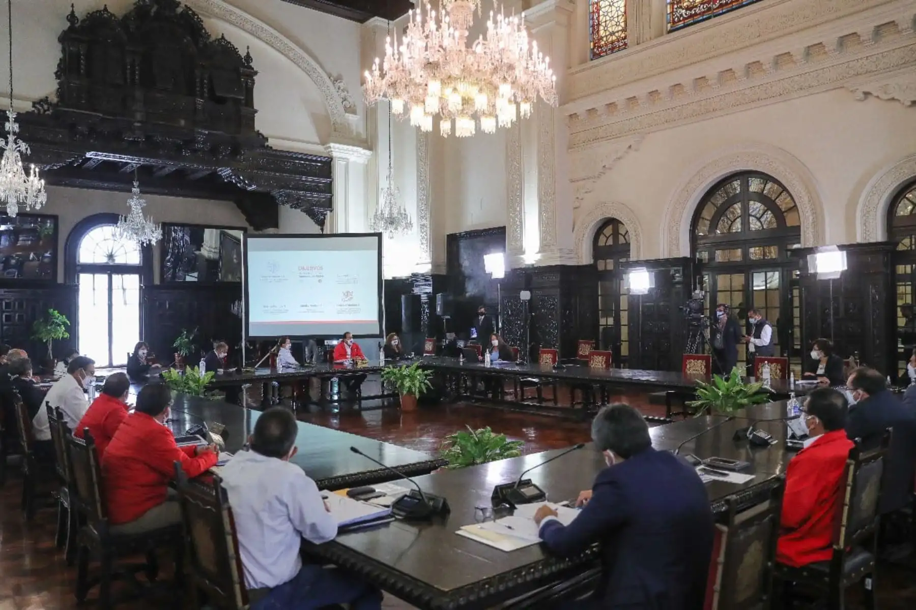 El presidente de la República, Martín Vizcarra, participa en la presentación del Diseño de la Política Nacional de Transformación Digital, conjunto de estrategias que permitirán poner la tecnología al alcance y servicio de todos los ciudadanos. Foto: ANDINA/ Prensa Presidencia
