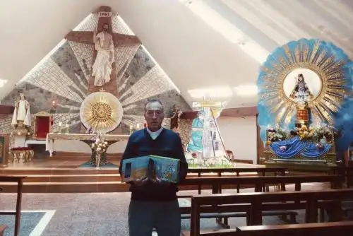El padre Eleuterio Vásquez, párroco de la iglesia Santa María Magdalena del distrito de Ciudad Eten, presentó rompecabezas sobre historia del Divino Niño del Milagro. Foto: ANDINA/Difusión