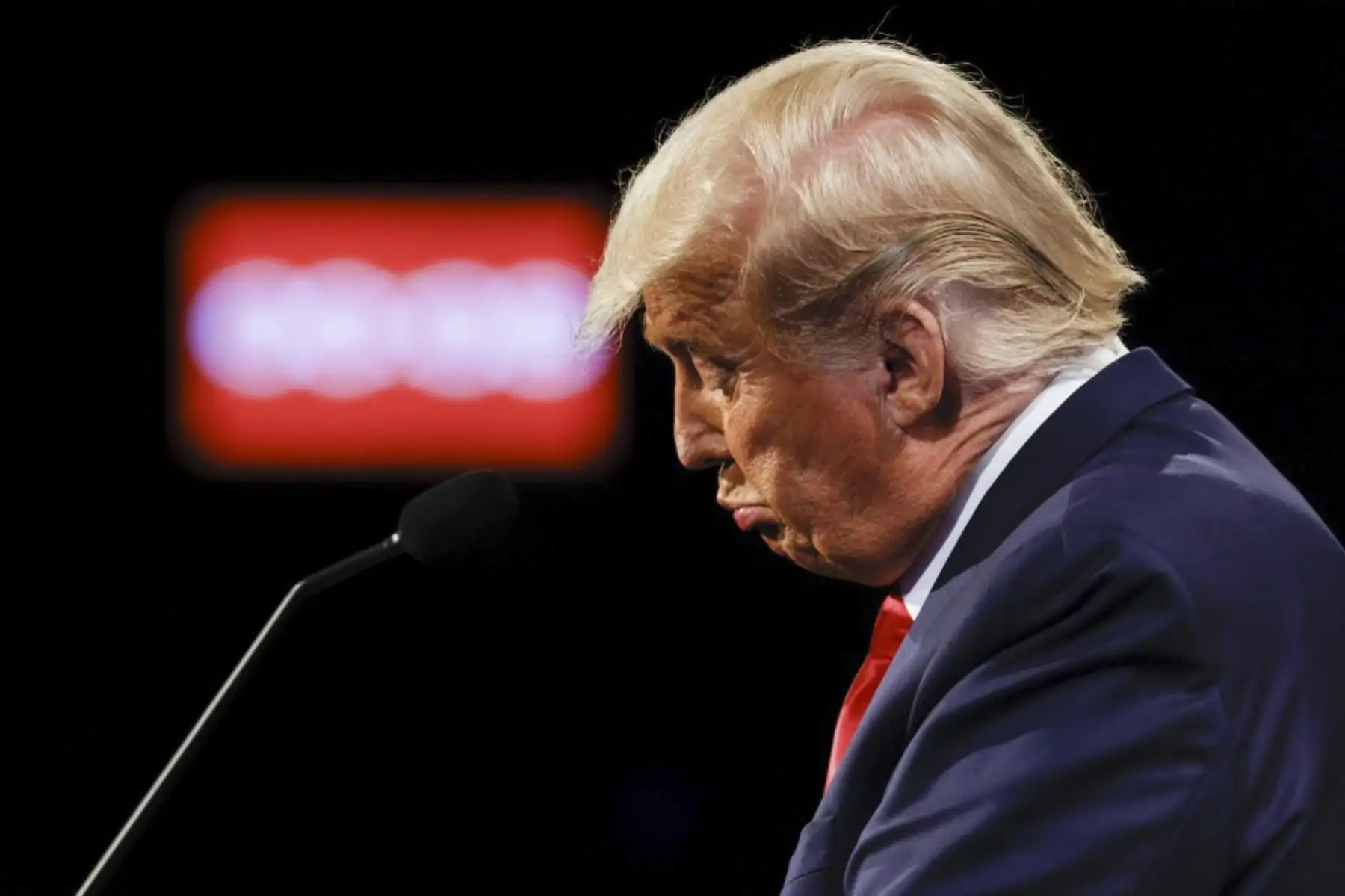 El presidente de los Estados Unidos, Donald Trump, debate al candidato presidencial demócrata Joe Biden en la Universidad de Belmont el 22 de octubre de 2020 en Nashville, Tennessee. Foto: AFP