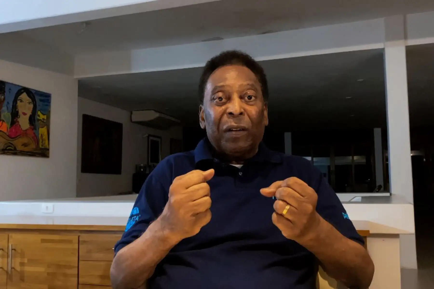 Una captura de pantalla  publicado por la Oficina de Prensa de Pelé muestra al exfutbolista brasileño Edson Arantes do Nascimento, conocido como Pelé .Foto: AFP