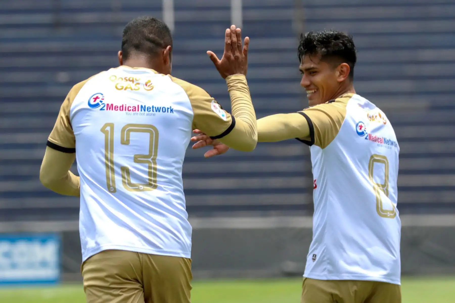José Rivera de Cusco FC celebra luego de anotarle al Melgar de Arequipa por la primera fecha del grupo B de la Liga 1 en el estadio Alejandro Villanueva.

Foto: FPF