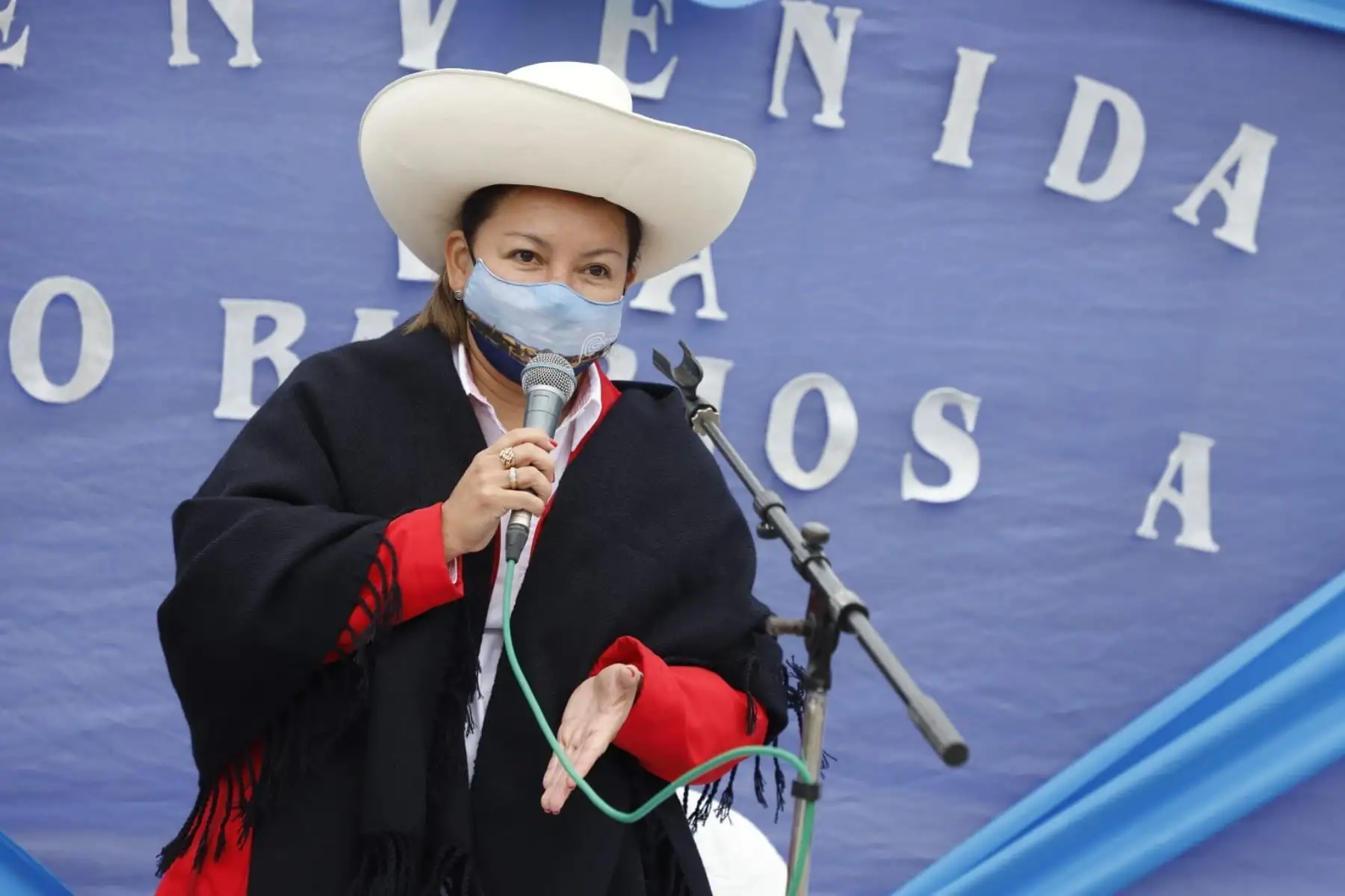 La ministra de Comercio Exterior y Turismo, Rocío Barrios, llegó hoy al distrito de Querocoto (Cajamarca) con el objetivo de iniciar un trabajo articulado que permita promover sus atractivos turísticos, y de esta manera, impulsar su desarrollo económico. Foto: Mincetur