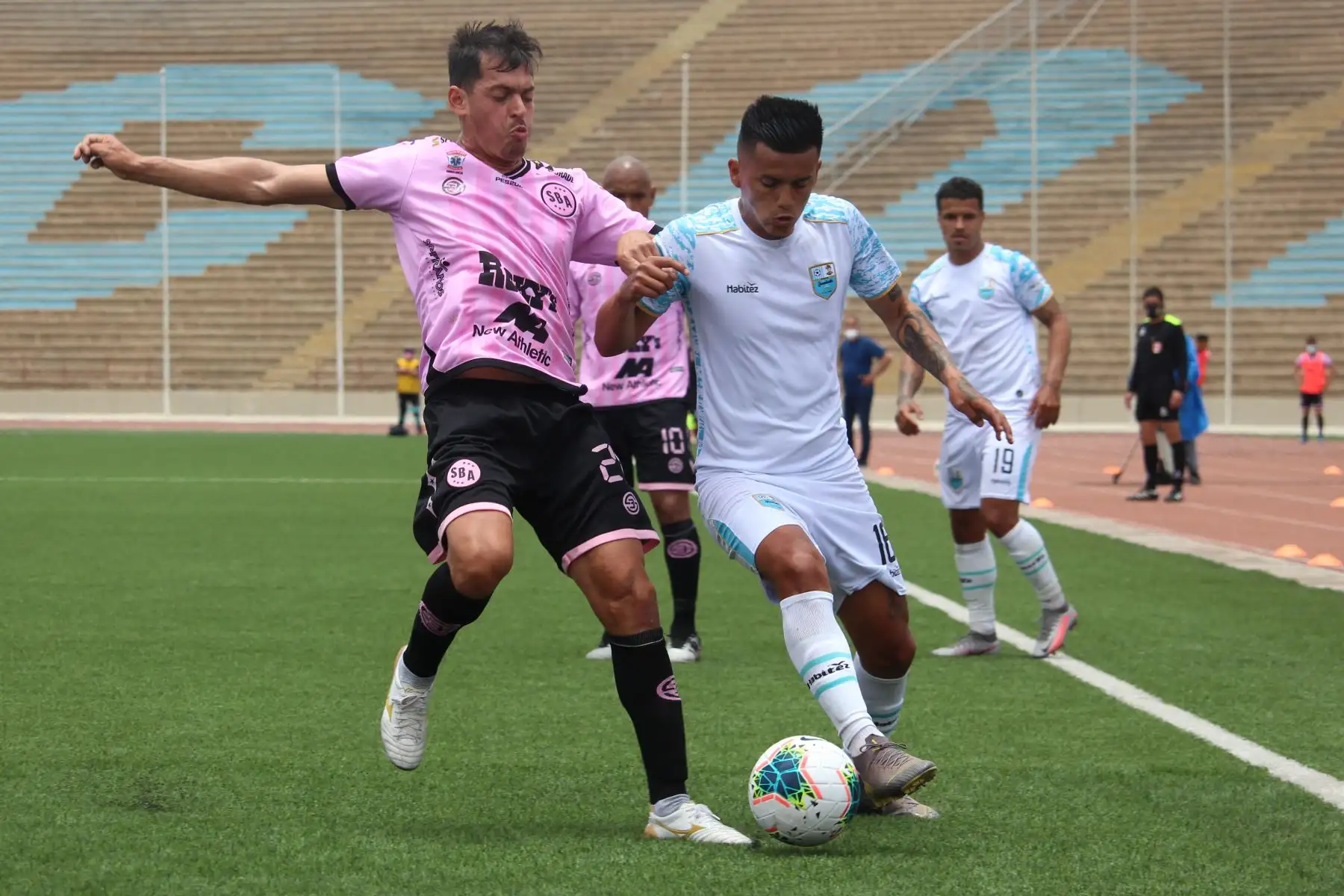 D. Llacuabamba vs Sport Boys, en partido de la fecha 1 Fase 2 de la Liga Movistar, en el estadio UNMSM. Foto: ANDINA/ Liga 1
