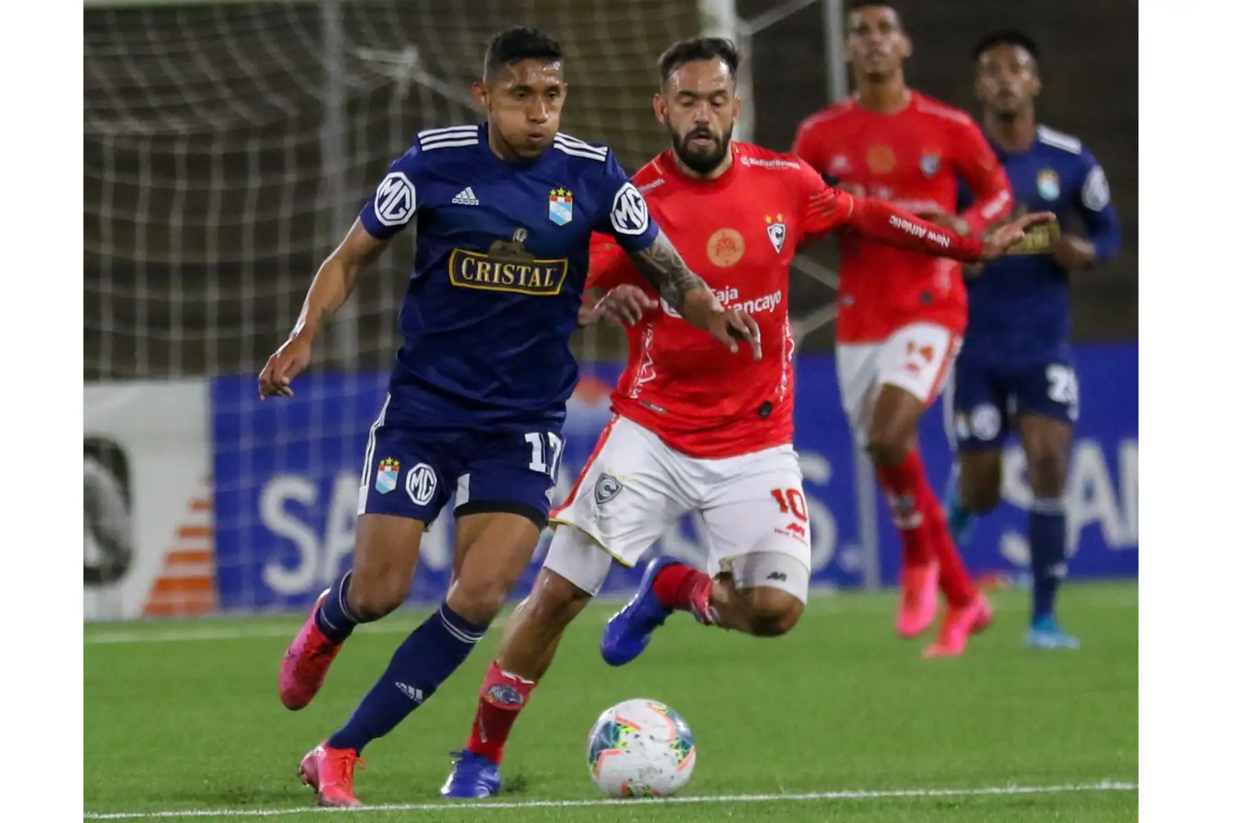 Sporting Cristal gana 3 a 2  al Club Cienciano, en partido de la fecha 1 Fase 2 de la Liga Movistar, en el estadio UNMSM. Foto: ANDINA/ Liga 1