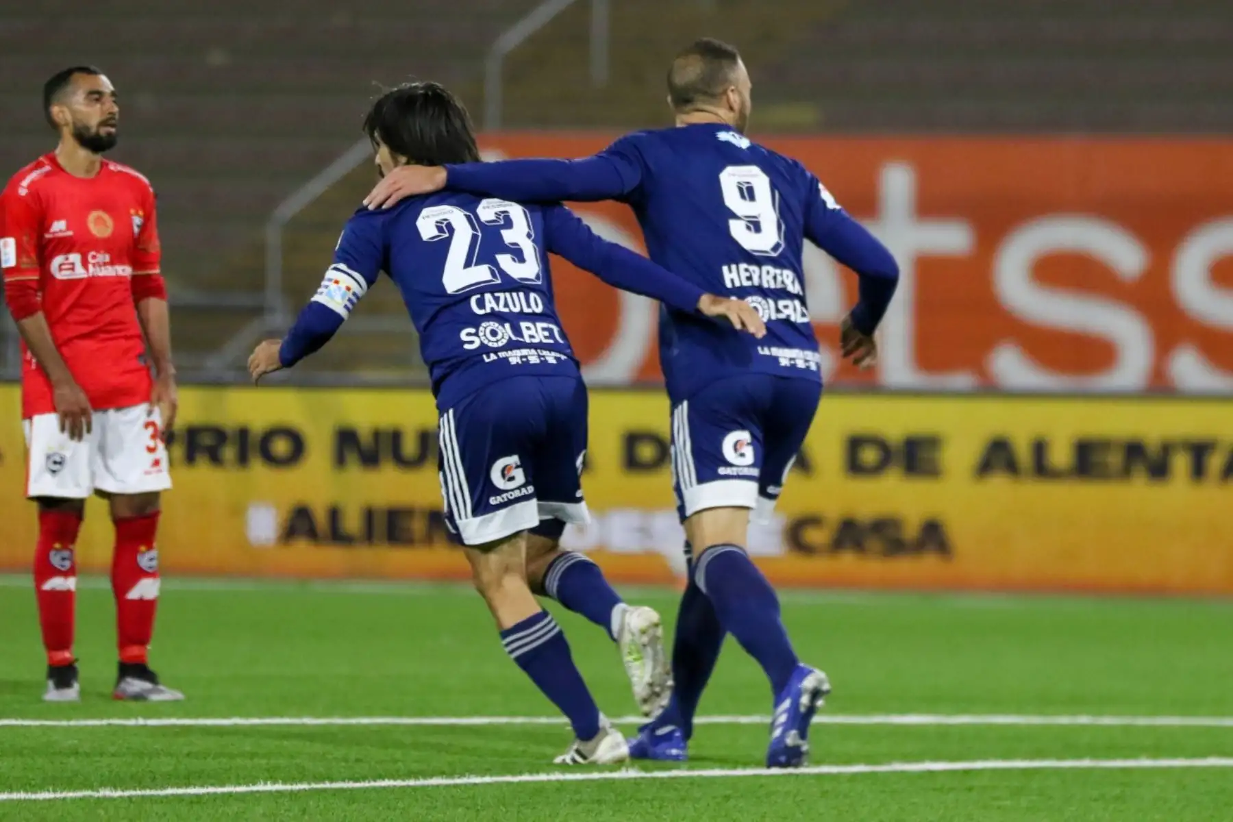 Jorge Cazulo del Sporting Cristal celebra su gol del triunfo, en partido de la fecha 1 Fase 2 de la Liga Movistar, en el estadio UNMSM. Foto: ANDINA/ Liga 1