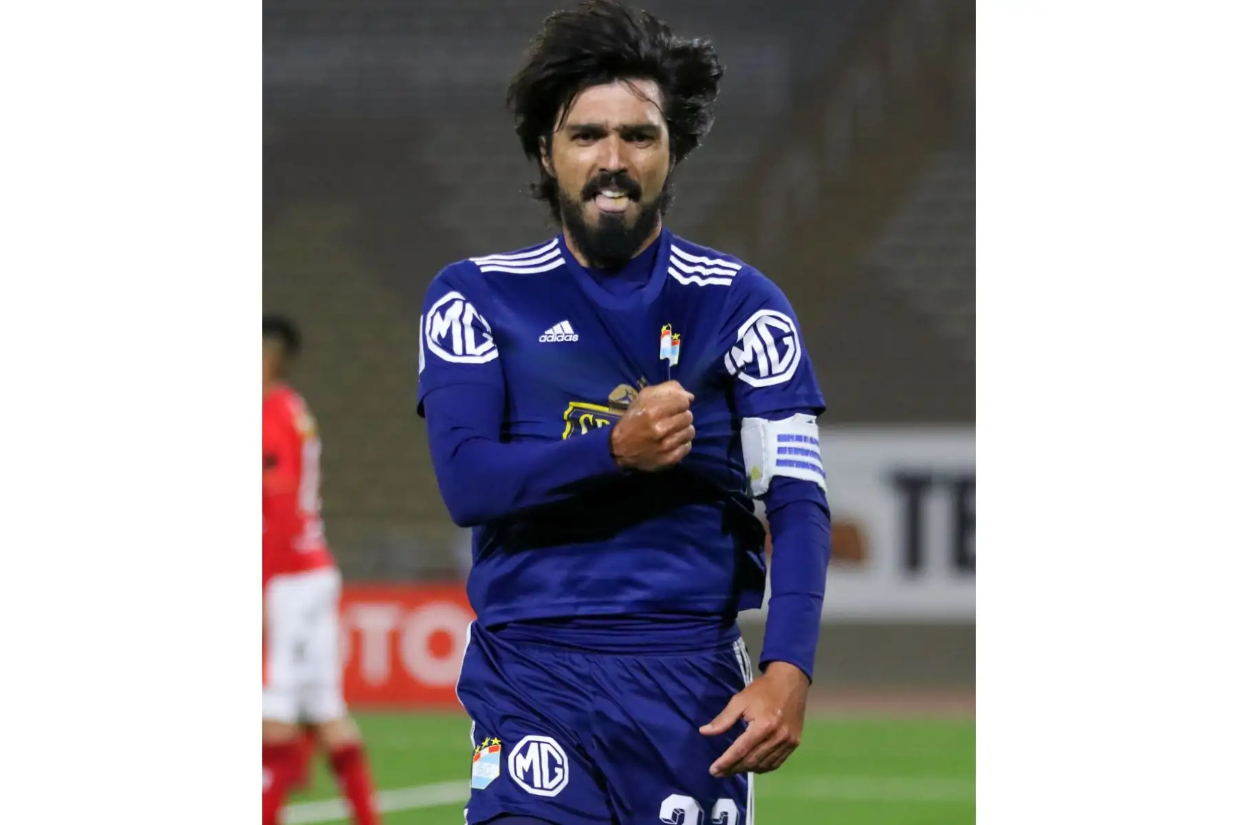 Jorge Cazulo del Sporting Cristal celebra su gol del triunfo, en partido de la fecha 1 Fase 2 de la Liga Movistar, en el estadio UNMSM. Foto: ANDINA/ Liga 1