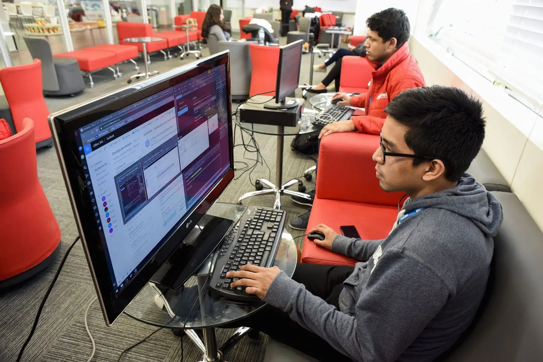 Hackatel 2020.
