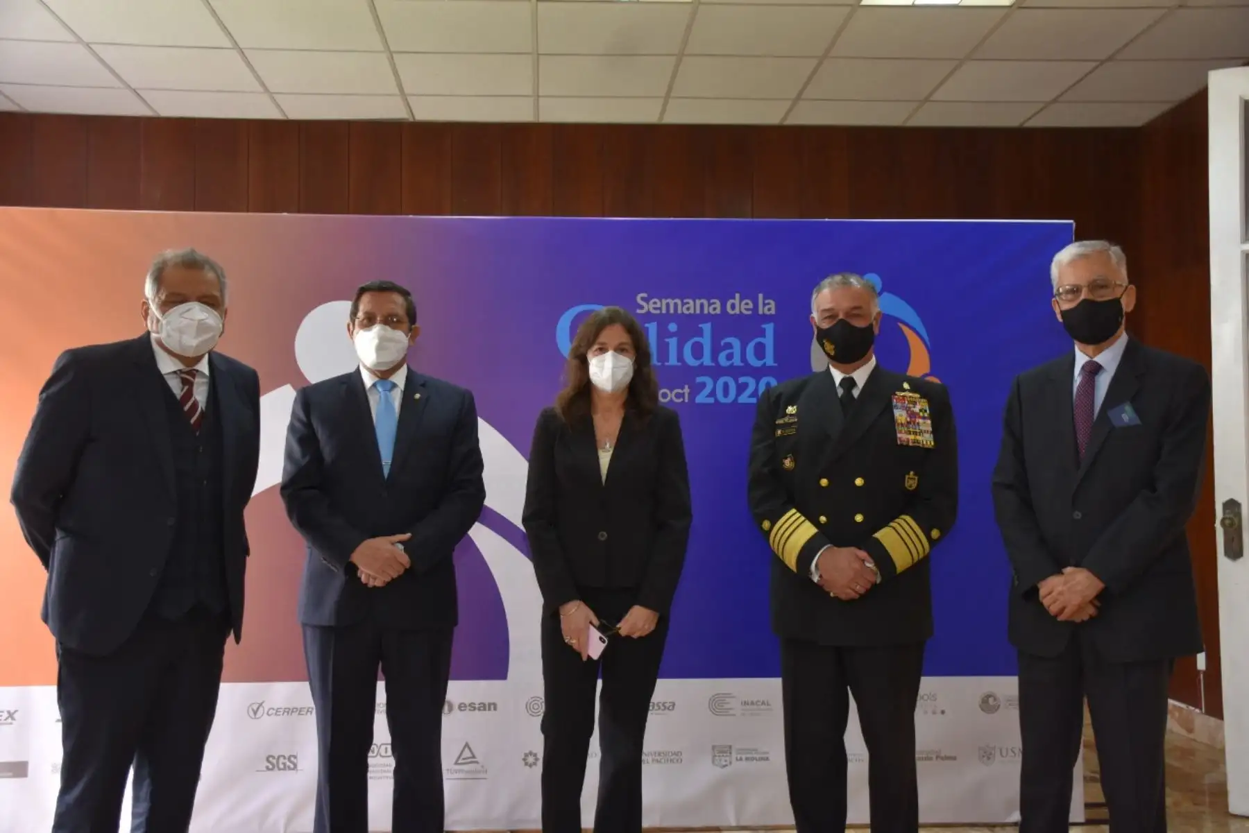 La Marina de Guerra del Perú recibió el Premio Nacional a la Calidad y Medalla Líder en Calidad Categoría Oro, en la trigésima edición de la Semana de la Calidad, la cual este 2020 lleva por lema "Éxito, en la incertidumbre". Este encuentro es organizado por el Comité de Gestión de la Calidad, cuya secretaría técnica está a cargo del Centro de Desarrollo Industrial de la Sociedad Nacional de Industrias (SNI). Foto: Marina de Guerra del Perú