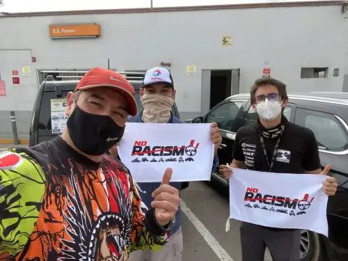 Pilotos nacional se unen a la campaña contra el racismo