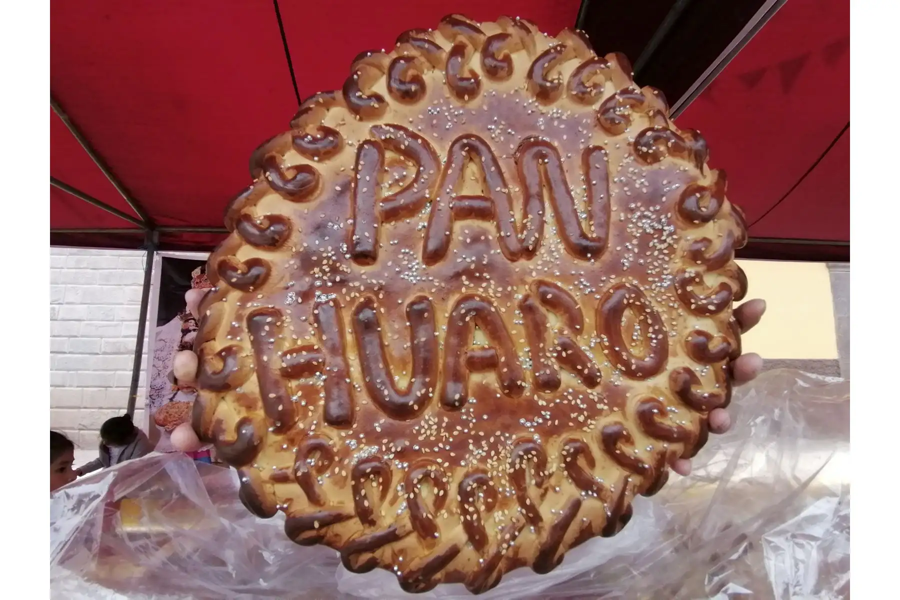 Por segundo año consecutivo se realiza el festival del típico pan cusqueño Huaro en el distrito que lleva el mismo nombre, ubicado al sureste de la ciudad del Cusco, a unos 40 minutos en auto por la vía nacional Cusco-Puno-Arequipa. Foto: Percy Hurtado Santillán