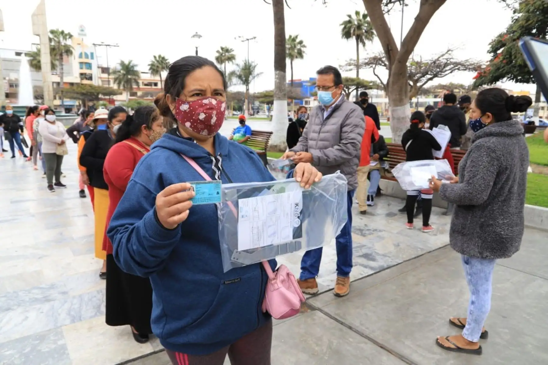 Fiscalizadores, en coordinación con la Policía Nacional y las Fuerzas Armadas, realizarán controles para verificar que los usuarios del transporte público cuenten con la respectiva documentación. Foto: ANDINA/difusión.