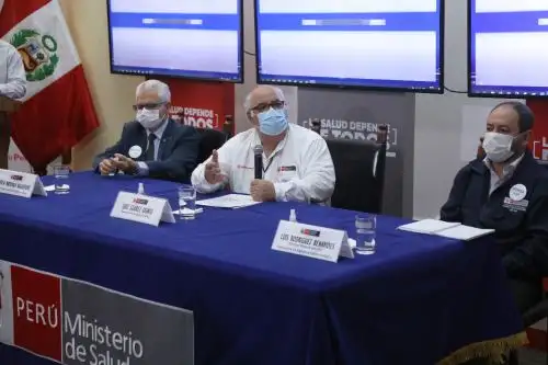 El viceministro de Salud Pública, Luis Suárez Ognio, informó sobre las medidas adoptadas por el Ministerio de Salud para controlar la difteria. Foto: ANDINA/MInsa