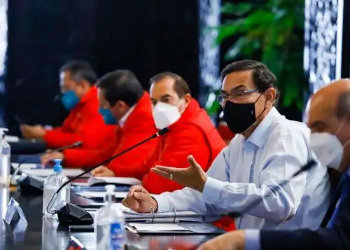 Presidente Martín Vizcarra lidera nueva sesión del Consejo de Ministros.