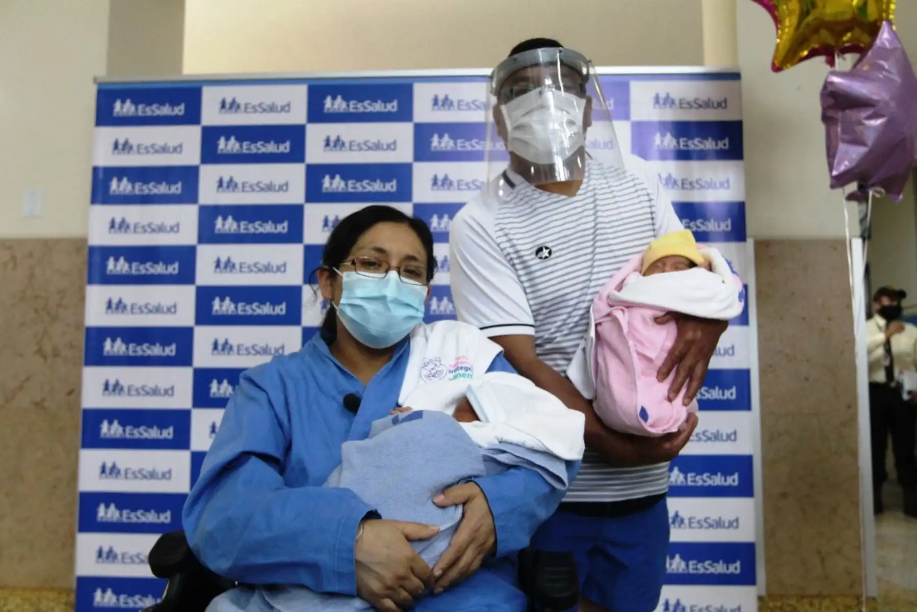 ¡Sanos y fuertes! Dan de alta a mellizos prematuros nacidos en período de pandemia. Foto: ANDINA/Difusión.