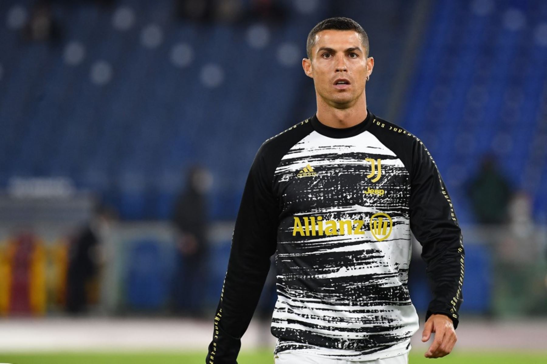 Cristiano Ronaldo es duramente criticado por hablar fuerte en contra del test del covid-19