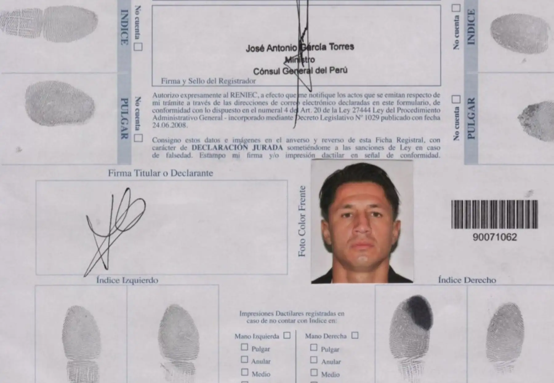 Lapadula ya tendría su DNI.