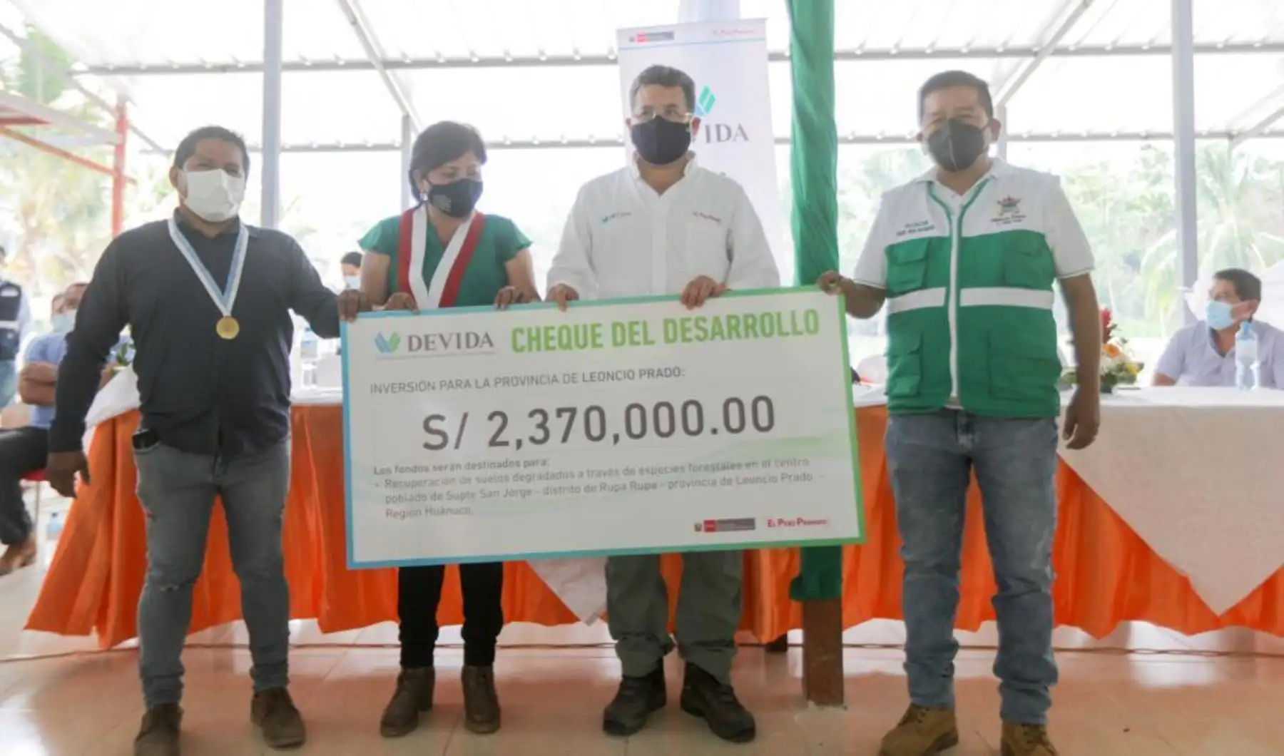 Las actividades acuícolas son financiadas por Devida, a través de los mencionados gobiernos locales, con casi 2 millones de soles. Se han implementado 70 módulos para producir 60 mil kilos de peces amazónicos por campaña. Foto: Devida