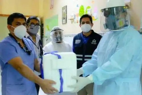 Menor con difteria recibió dosis completa de antitoxina llegada desde Colombia en el Hospital Nacional Dos de Mayo. Foto: ANDINA/Difusión.